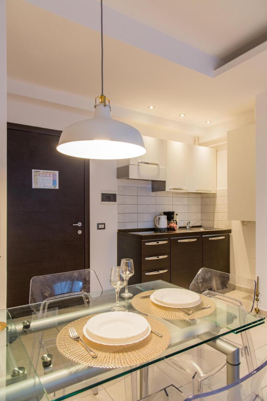 One Love Metropolitan Apartment Bucarest Exterior foto